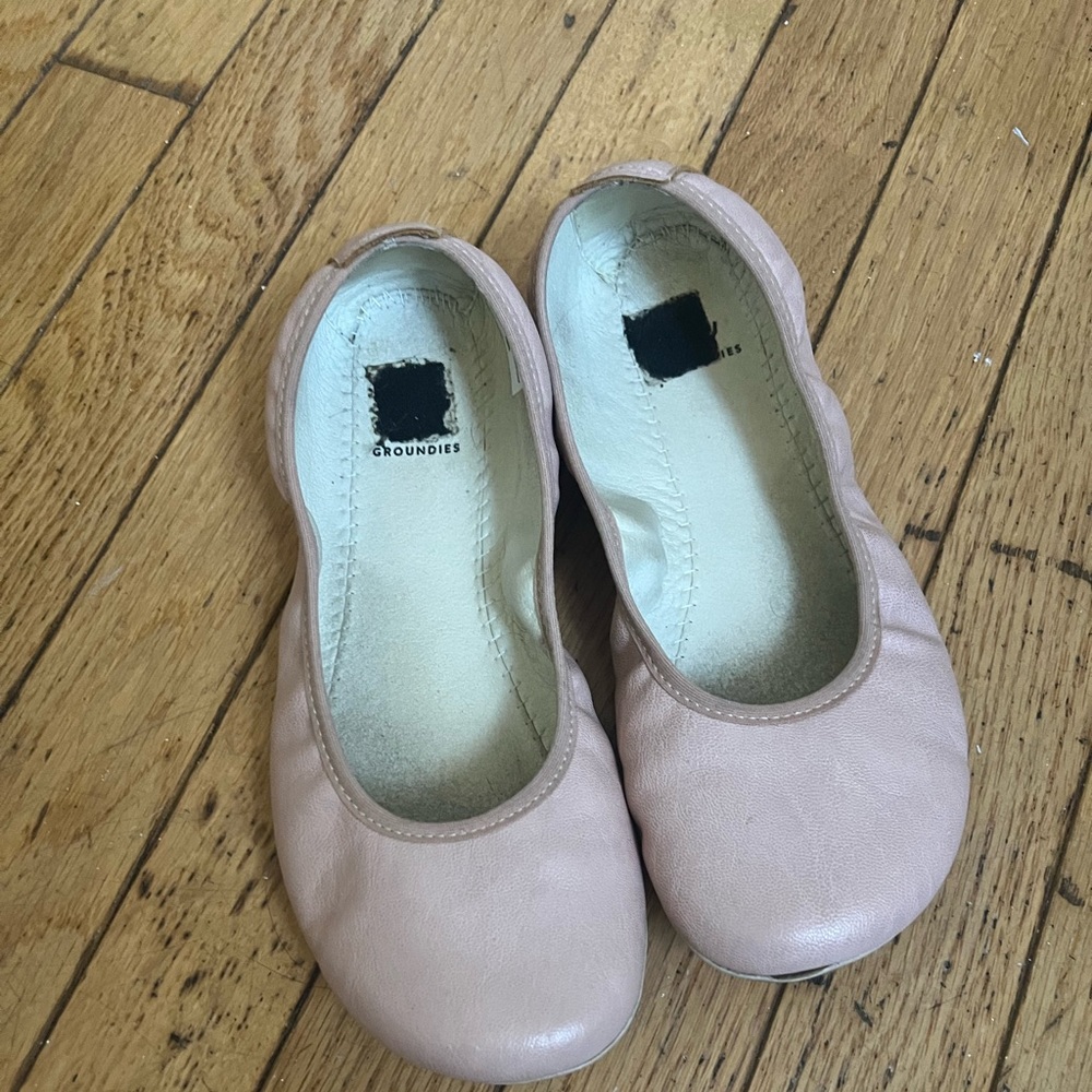 Barefoot style flats
